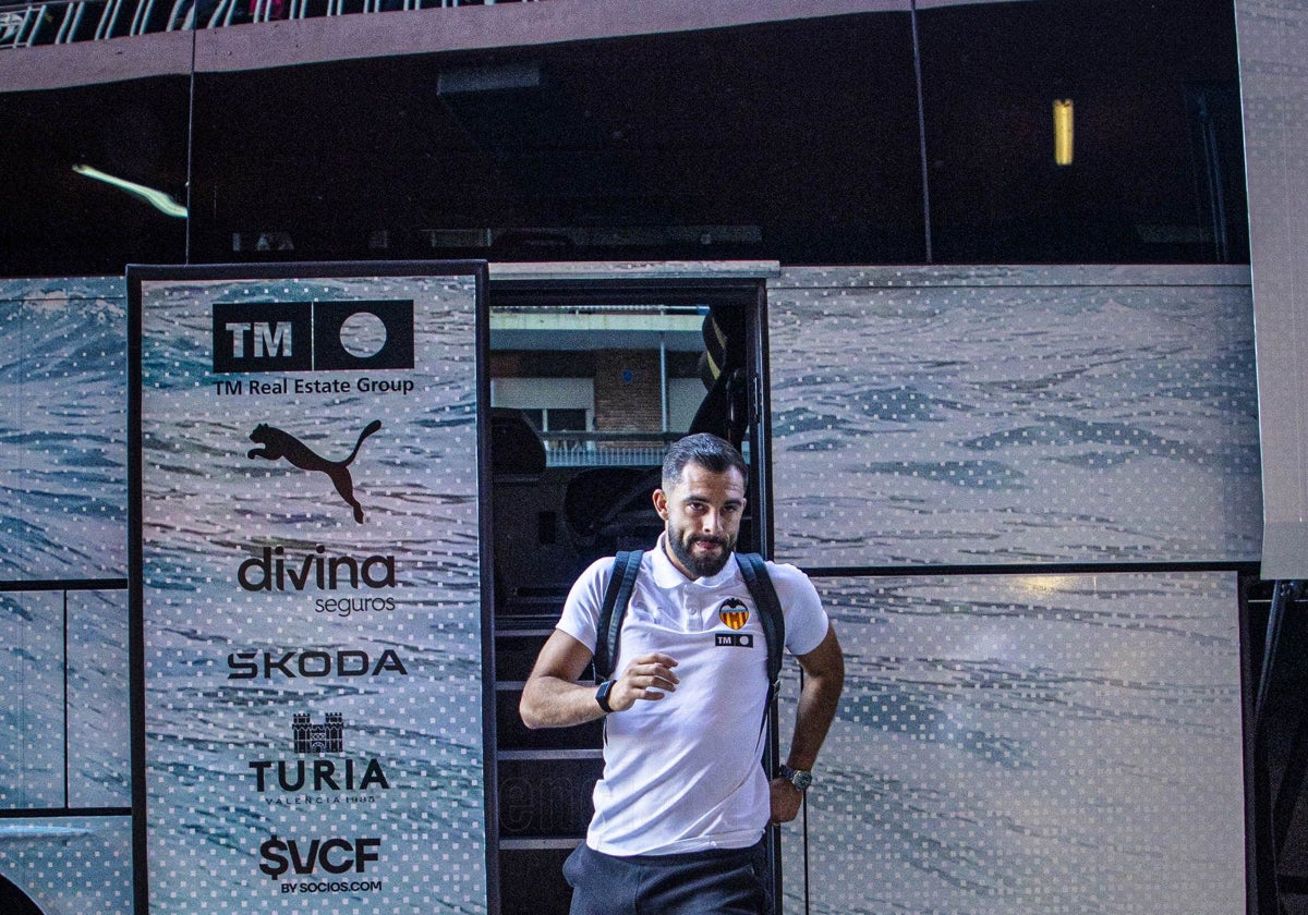 Luis Rioja, a su llegada a Mestalla antes de jugar contra el Oviedo.